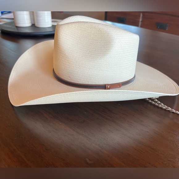 Resistol Accessories - Cowboy cowgirl hat with stampede tie